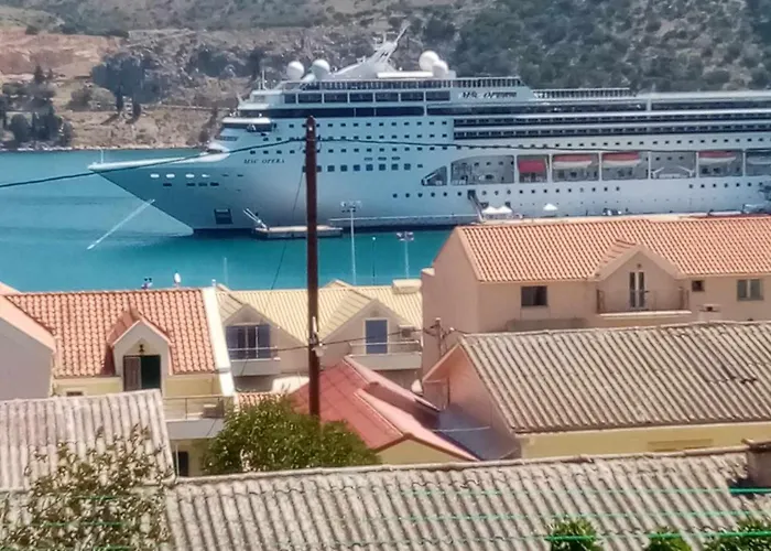 アパート R-ammos Family *